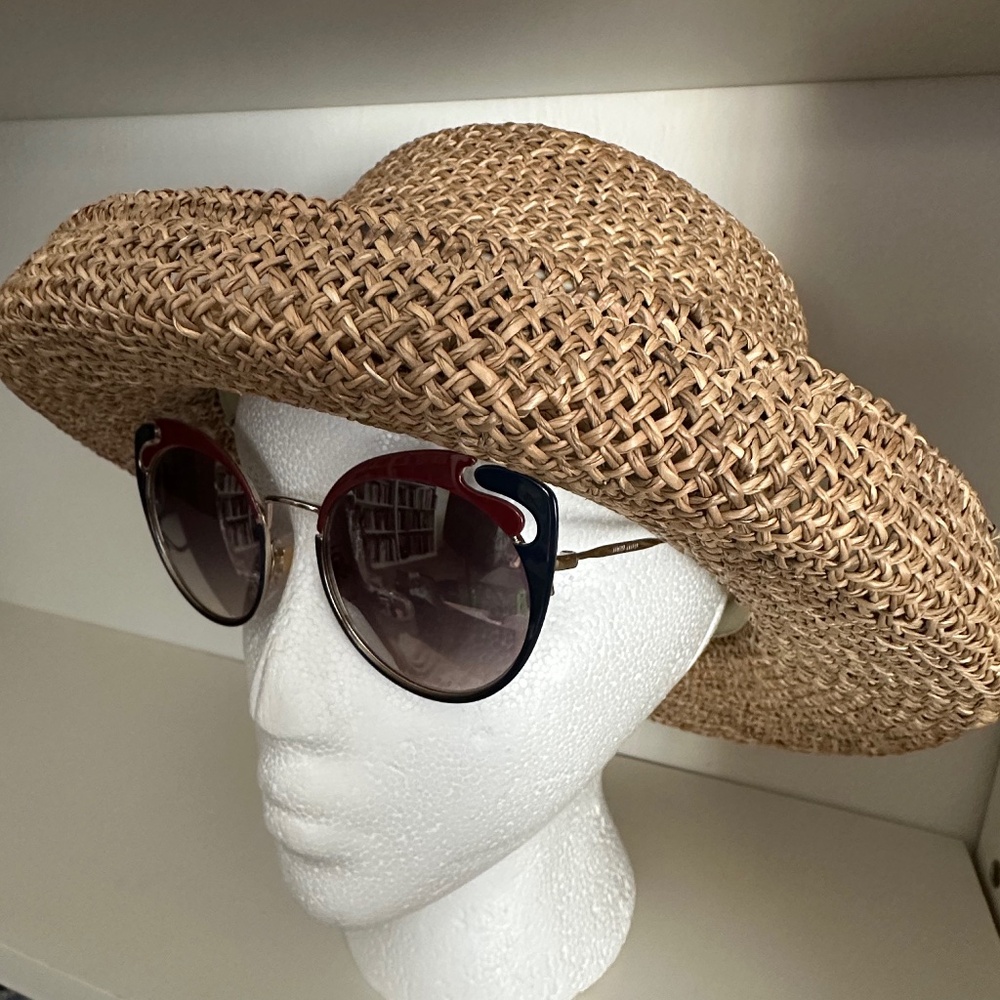Miu Miu Fashion Sunglasses